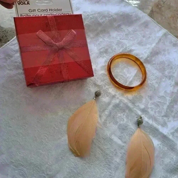 Earrings  feather & Plastic Bangle Set - Picture 8 of 9